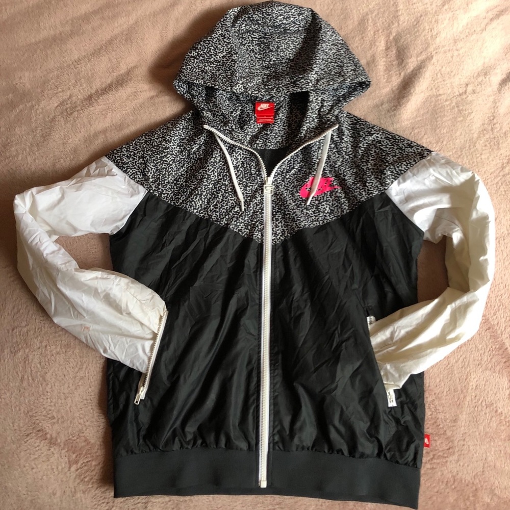 Nike Rain Jacket - Picture 1 of 2